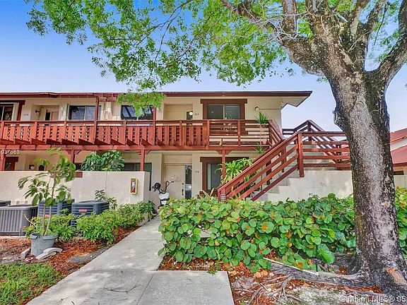 2nd image of 535 NW 210th St APT 204-34