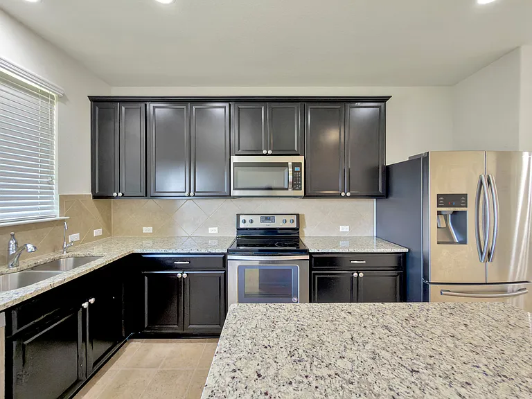 3306 Claymore St — Photo 7