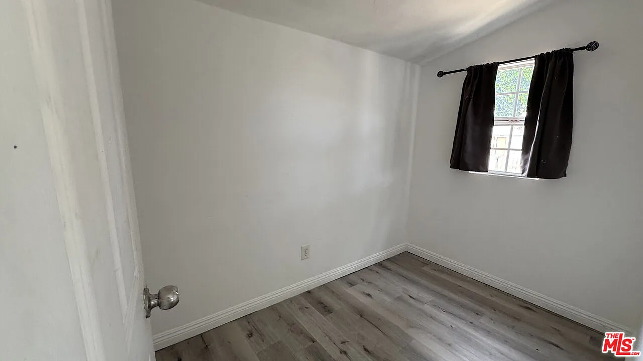 4 bed, 2.0 bath, 2222 sqft, $3,700 — Photo 4