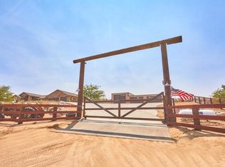 25785 Roundup Way, Apple Valley, CA 92308