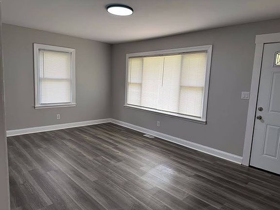 2nd image of 405 Forestway Dr