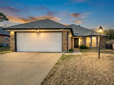 604 Lionel Way, Fort Worth, TX, 76108