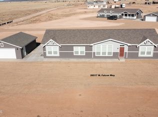 26517 N Falcon Way, Paulden, AZ 86334