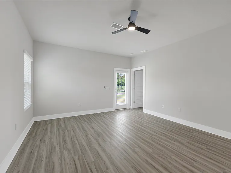 9854 Starling Dr — Photo 8