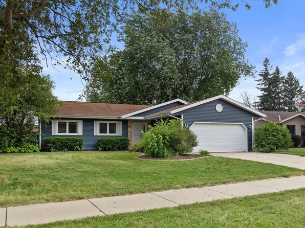 N169W20267 Chateau DRIVE, Jackson, WI 53037