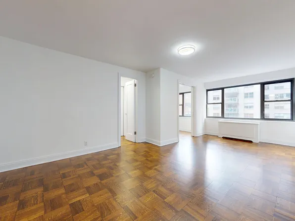 405 East 56th Street image 2 of 9