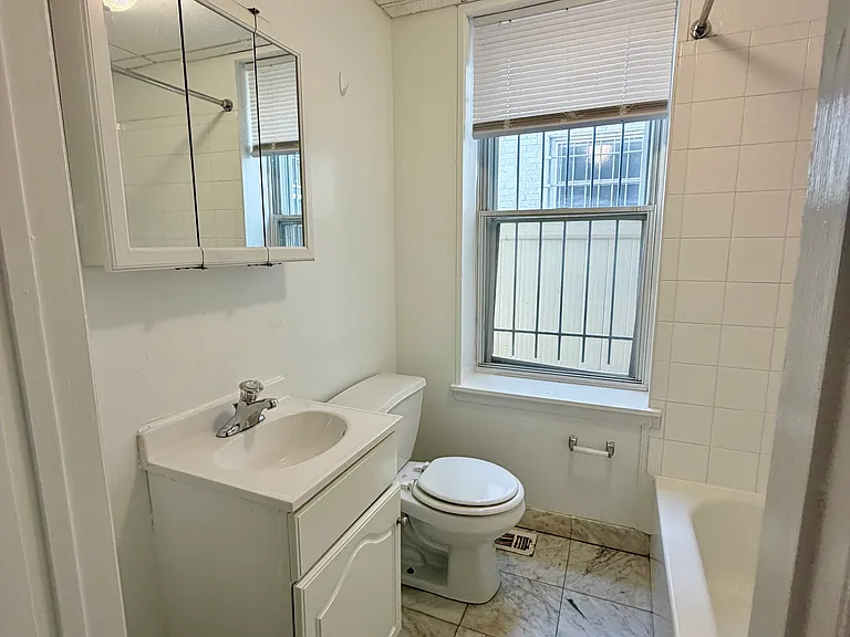 4047 Sansom St #H — Photo 23