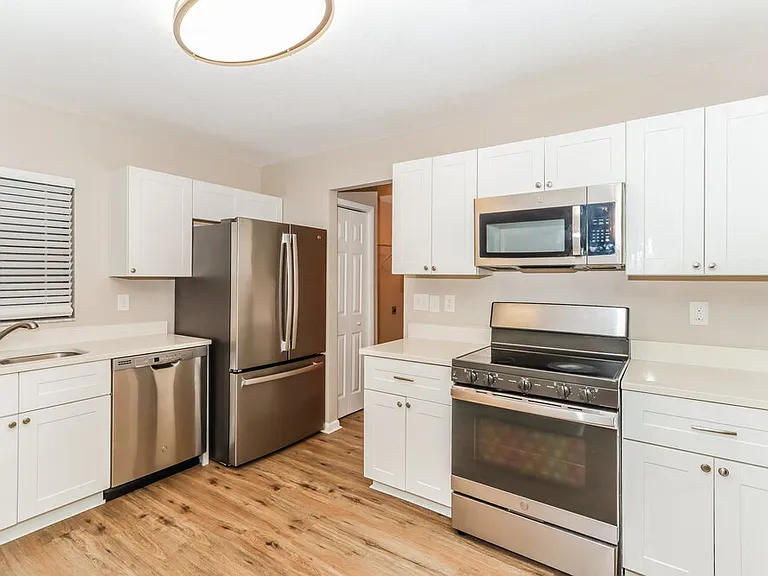 7815 Capwood Ave — Photo 8