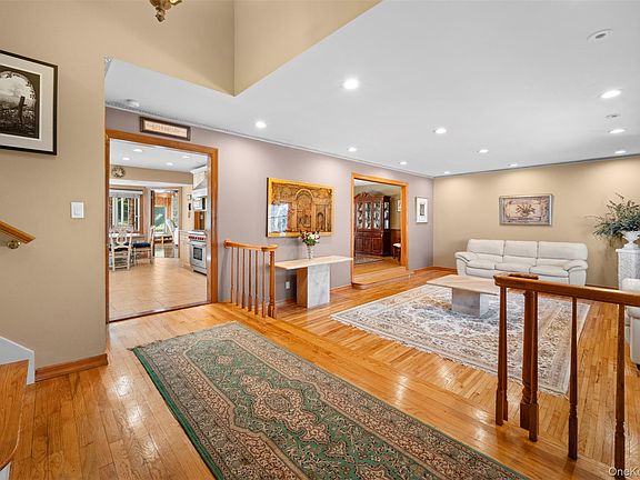 4th image of 22 Ravine Road