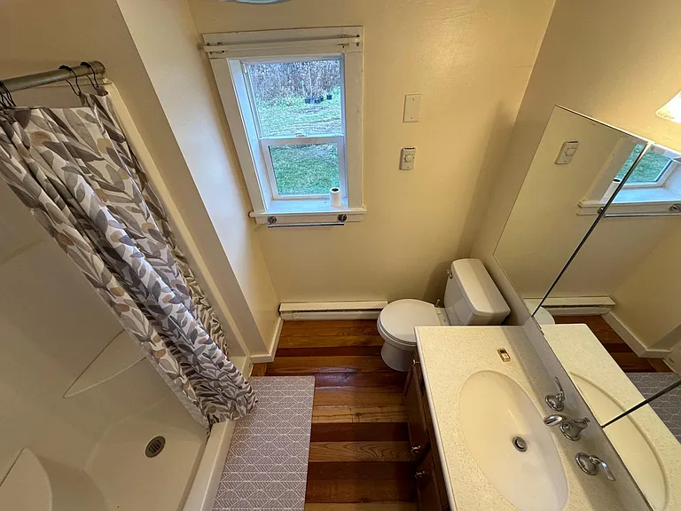 1st floor bath