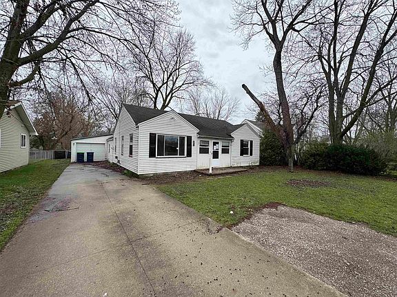 2nd image of 2335 Shattuck Rd