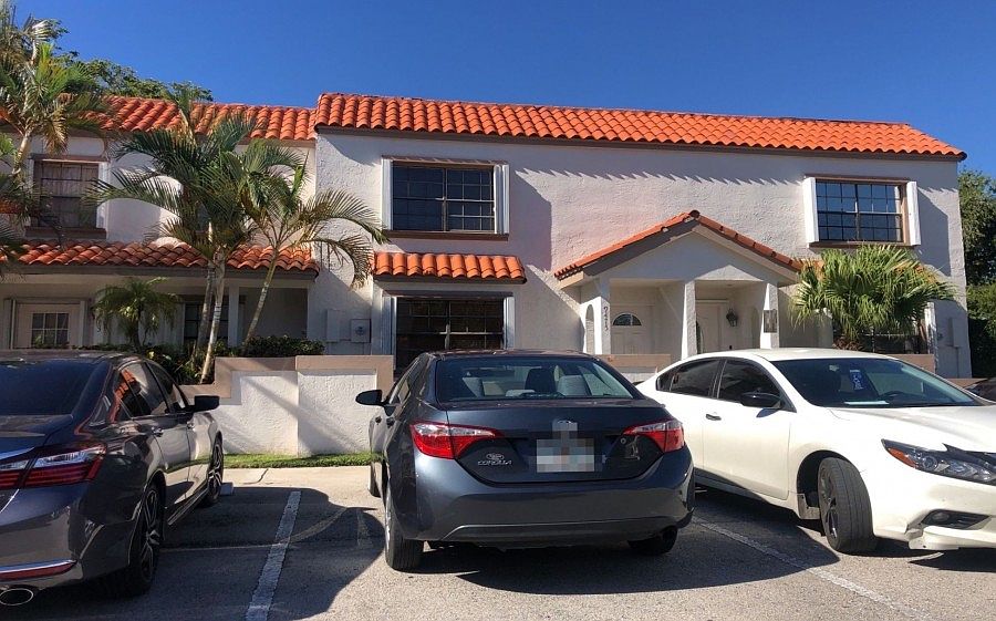 1st image of 9475 NW 42nd St