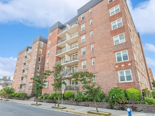 210 E Broadway #6L, Long Beach, NY 11561
