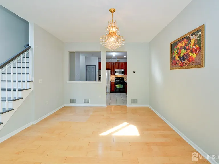 34 Forest Dr — Photo 7