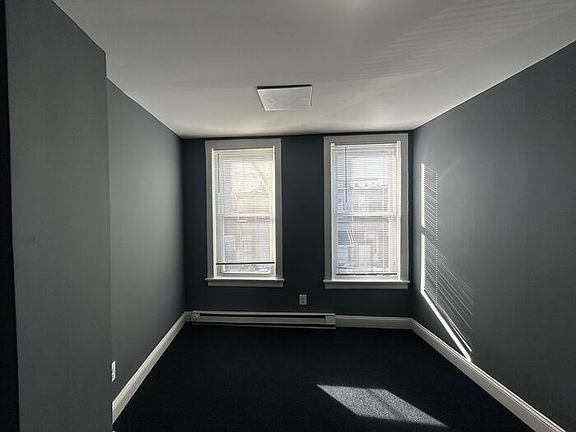5th image of 315 Loneys Ln