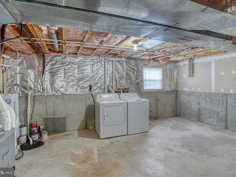 407 Champs Ln — Photo 29