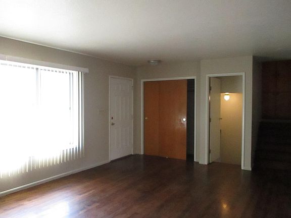 2nd image of 1605 Crawford St