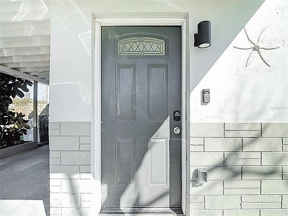 2nd image of 6726 Del Prado Ter