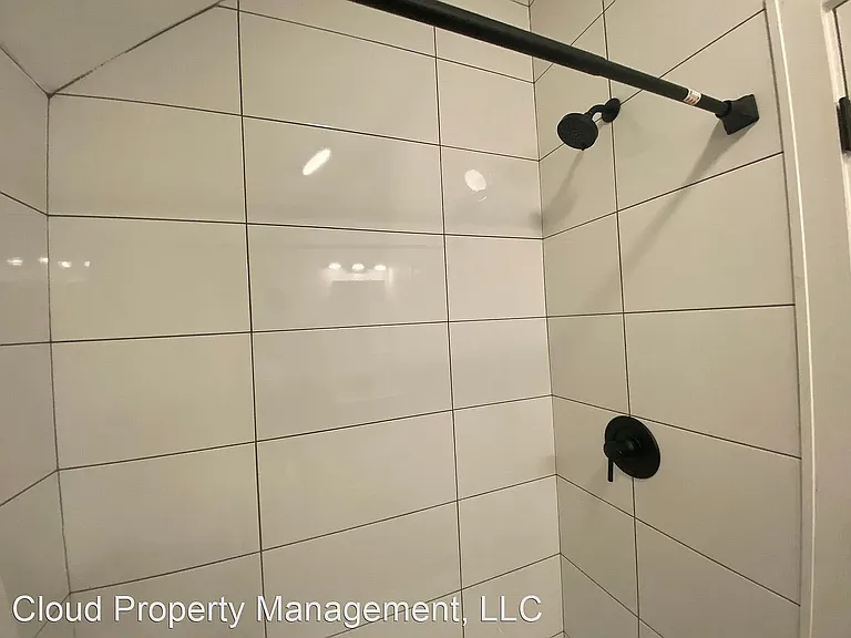 2401 S Homan Ave #3F — Photo 9