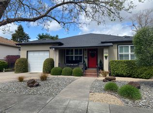 2750 Iowa St, Napa, CA 94558