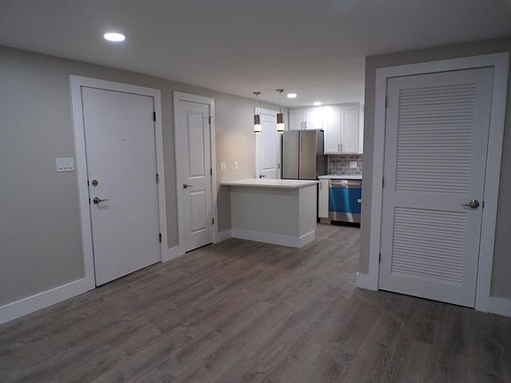 2nd image of 2699 Neil Ave #D