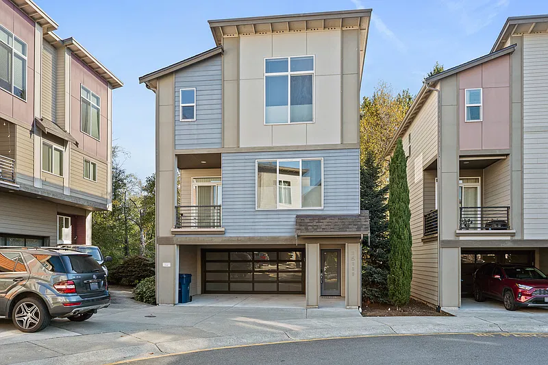 3 bed, 2.5 bath, 1708 sqft, $2,995 — Photo 1