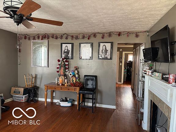 3rd image of 1705 Winfield Ave