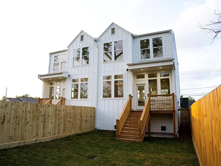 805 Granville Dr — Photo 12
