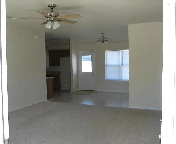 66 Golden Poppy Loop — Photo 3