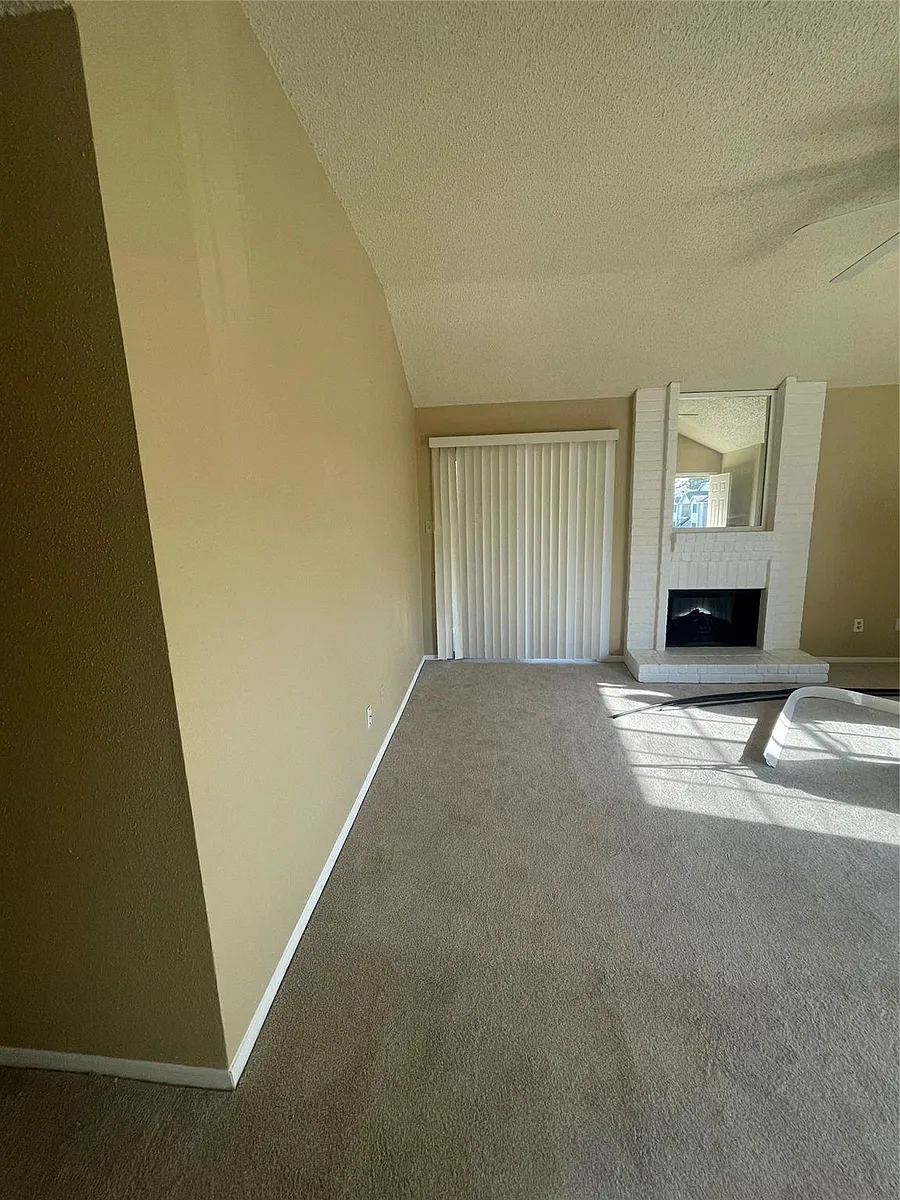 Building Photo - 2216 Millstone Dr #C