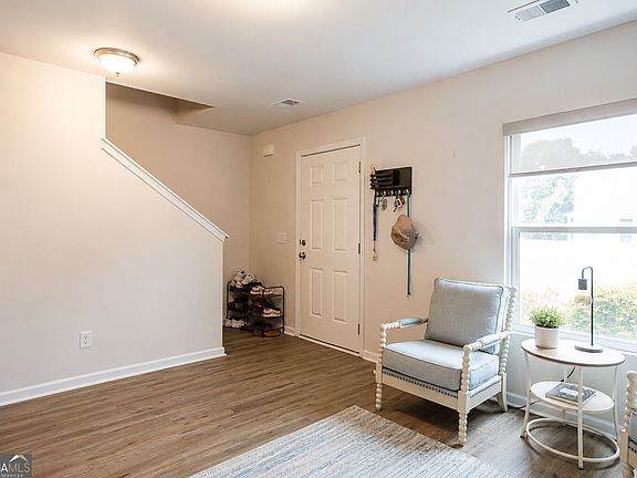 4th image of 227 Saddle Brooke Trc