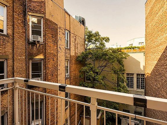 5th image of 15 Saint Marks Pl APT 6B