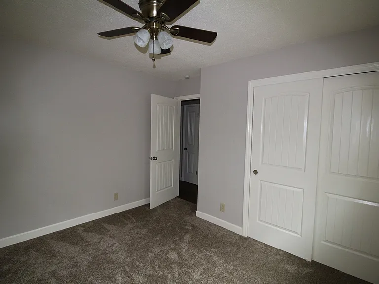 133 Youngridge Dr — Photo 11