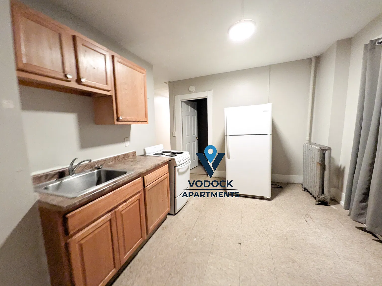 3 bed, 1000 sqft, $1,900 — Photo 3