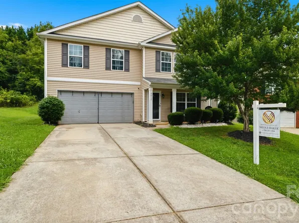4410 Austin Dekota Dr, Charlotte, NC 28269
