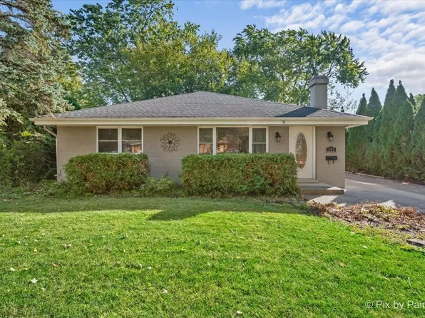 153 S Prairie Ave, Bloomingdale, IL 60108