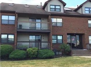 94 E Beverly Hills Ter #94C, Woodbridge, NJ 07095
