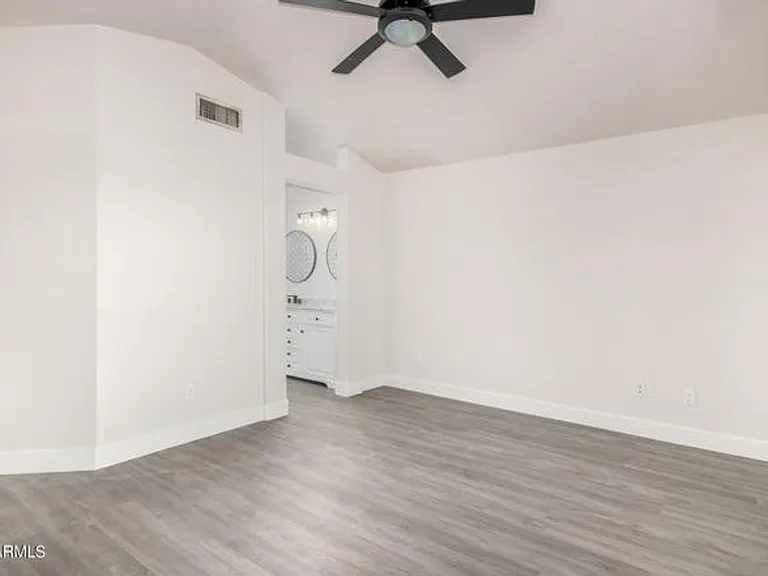 875 N Ithica Ct — Photo 7
