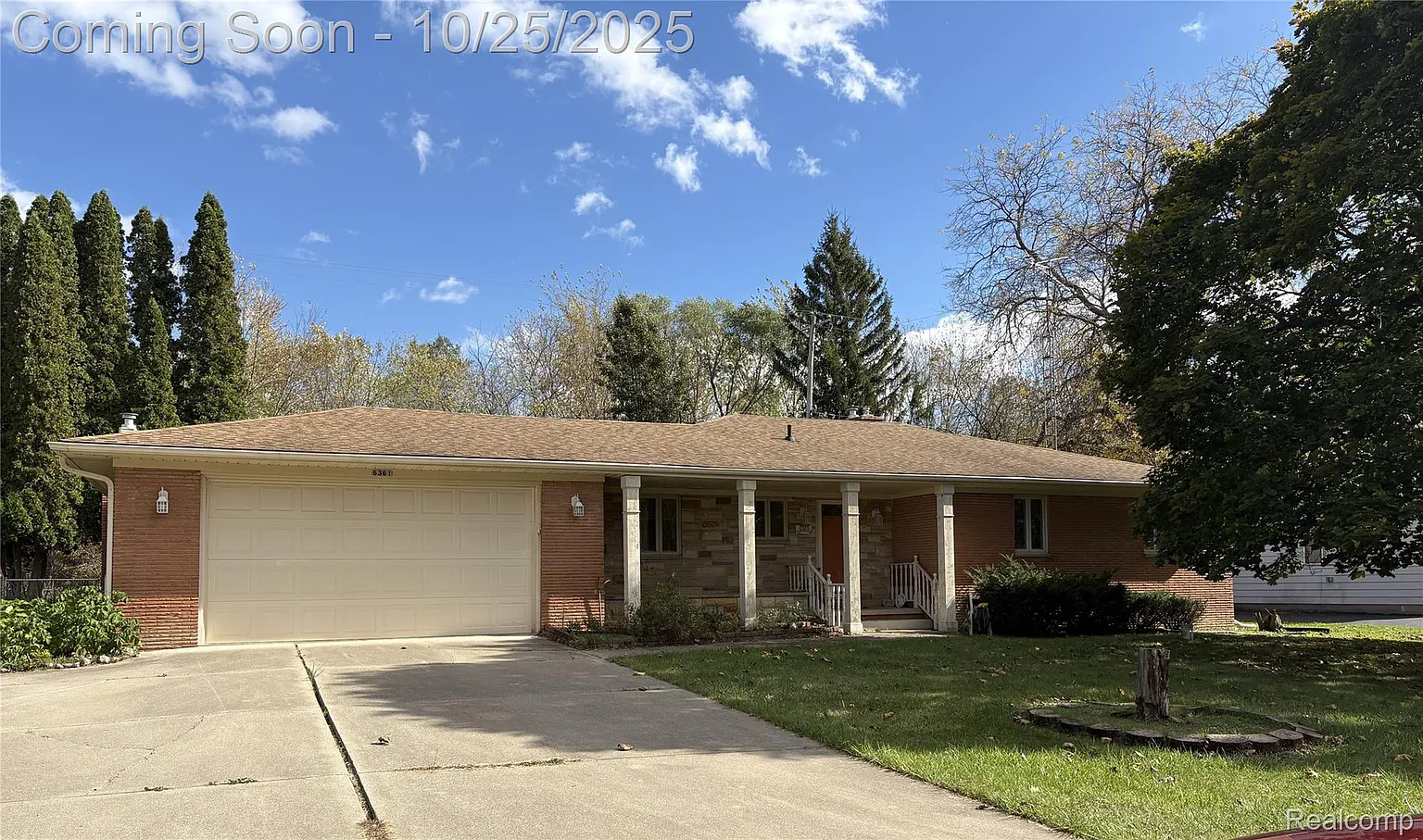 6361 Samson Dr photo 1