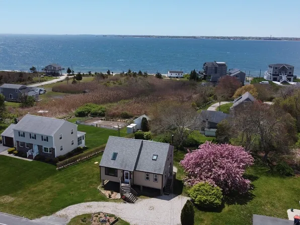 230 Sconticut Neck Rd, Fairhaven, MA 02719