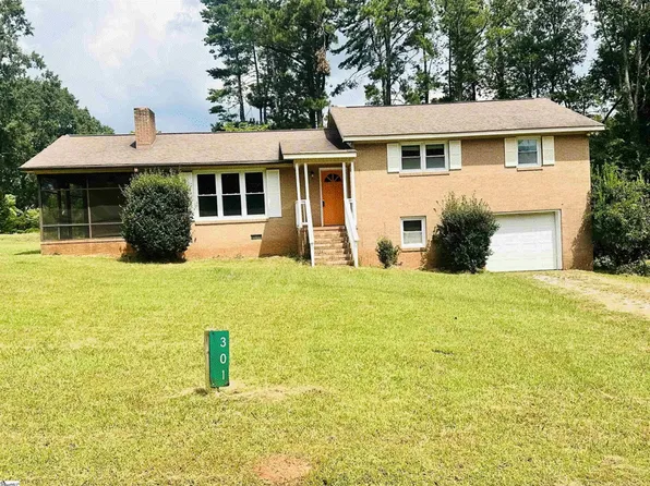301 Dixon St, Clinton, SC 29325