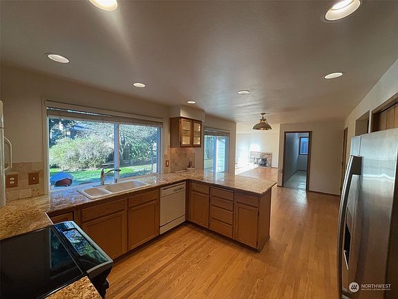 5th image of 14131 177th Avenue NE