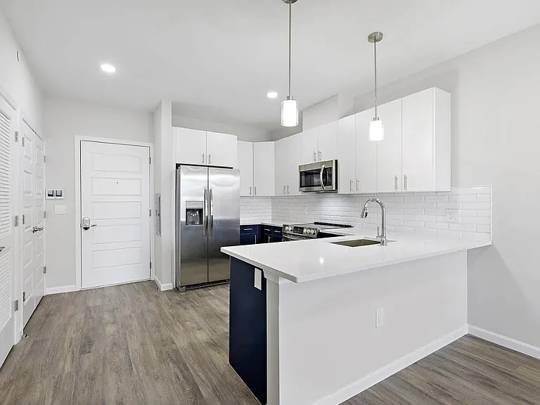 9-11 Clark St #303 — Photo 3