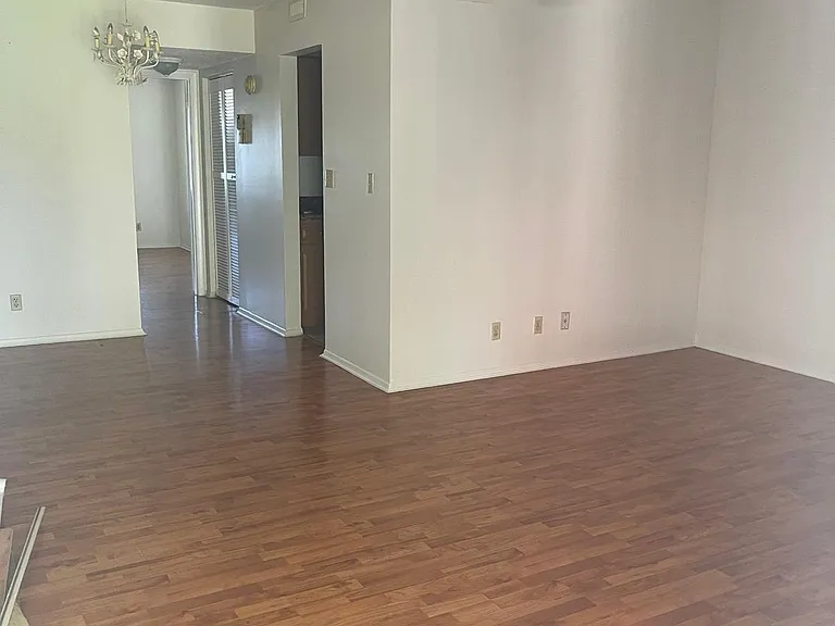 2901 NW 47th Ter #348B — Photo 4