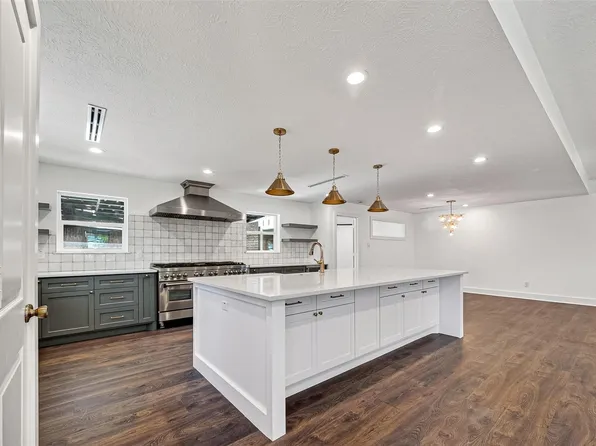 1338 Seaspray Ct, Houston, TX 77008