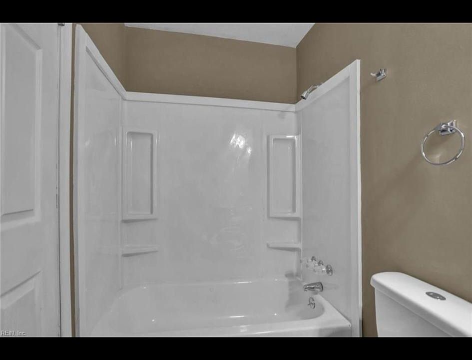 1st image of 1425 Richmond Ave