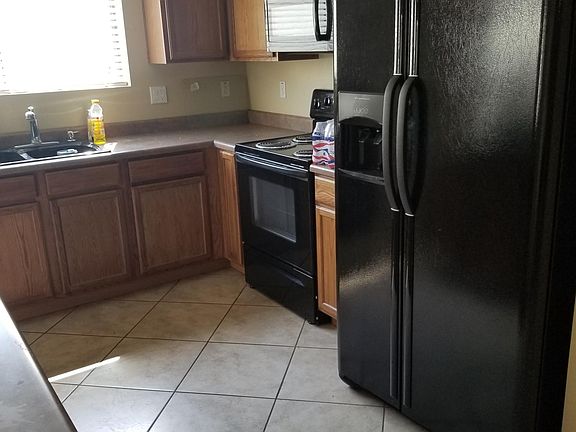 3rd image of 580 W Gabrilla Ct
