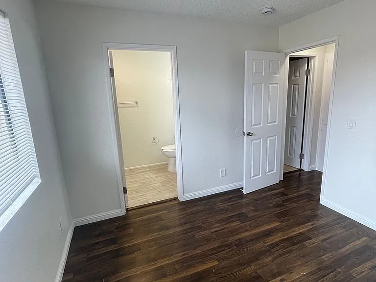 2269 Earl Ave — Photo 13