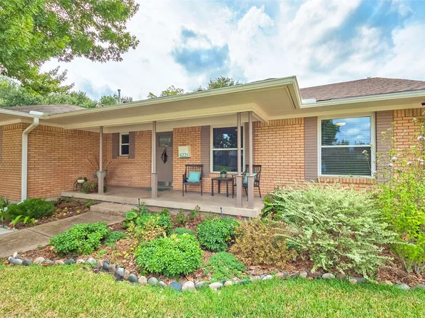 6221 Berryhill St, Dallas, TX 75231