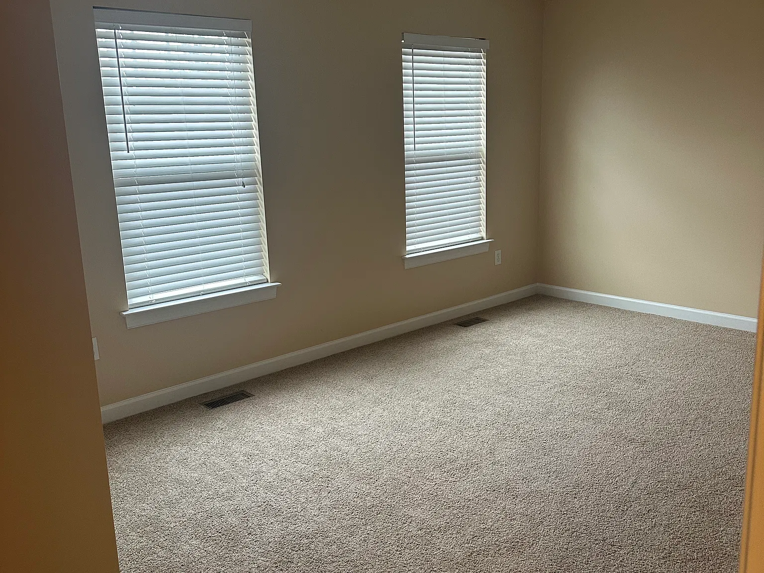732 Washington Ave — Photo 4